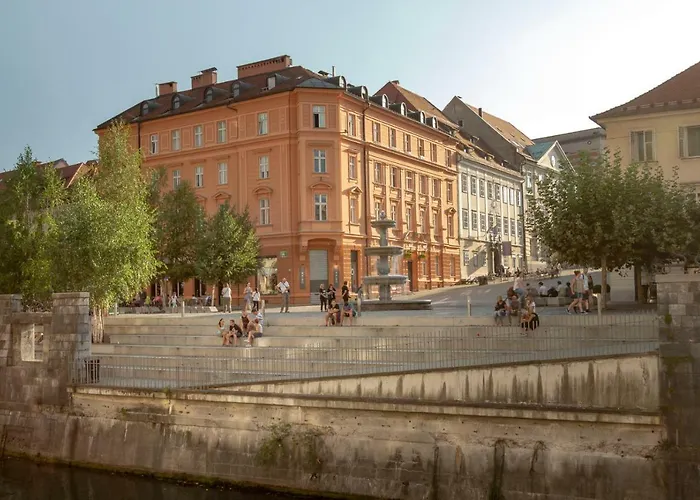 Fine Dalmatinova Ljubljana