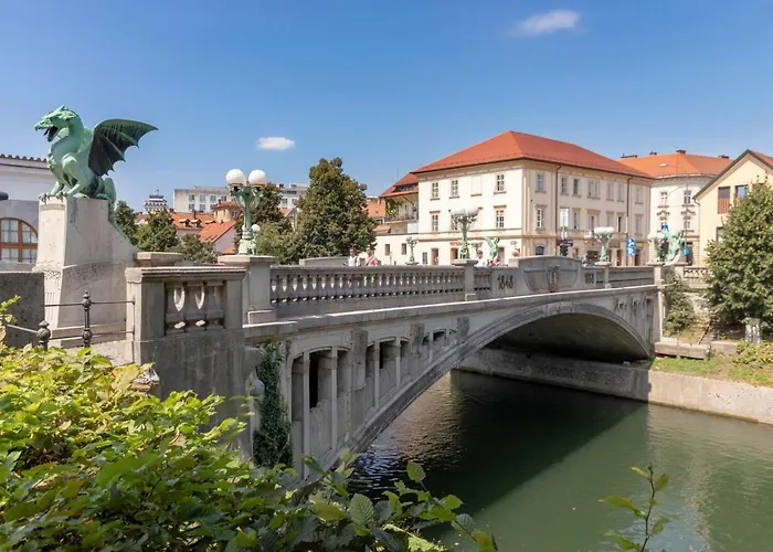 Апартаменти Fine Dalmatinova *